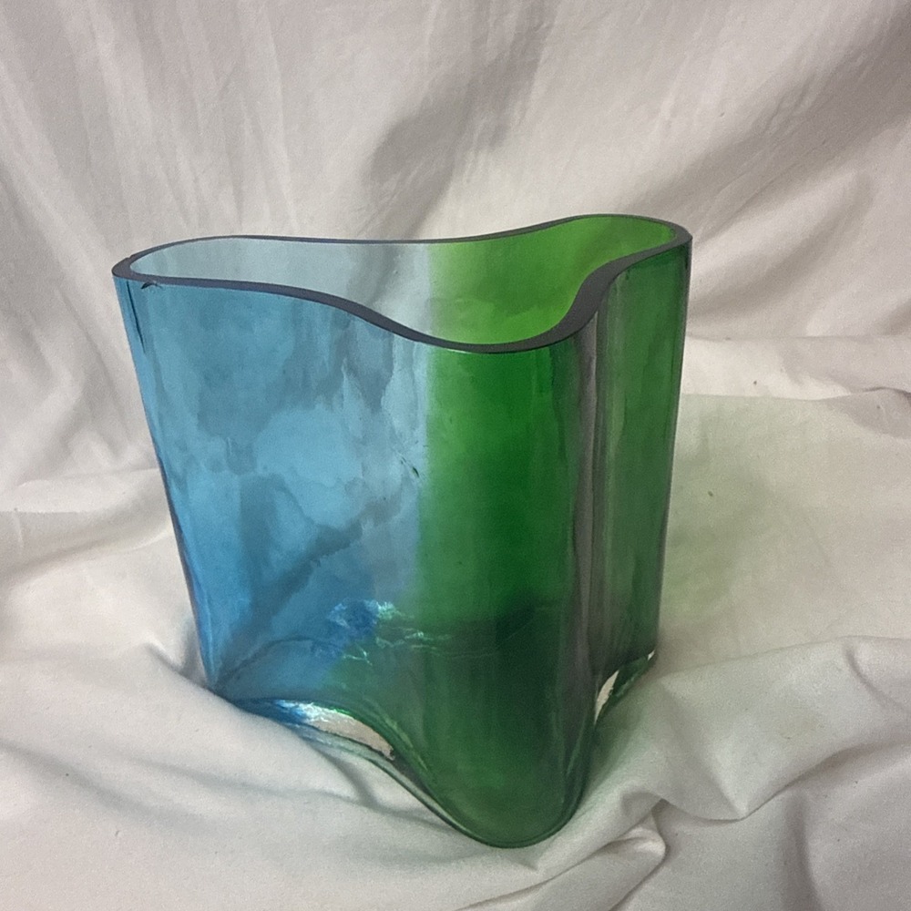 Southern Living Green Blue Aqua Art Glass Vase Abstract Wave Coastal Vase Sea - Picture 4 of 9
